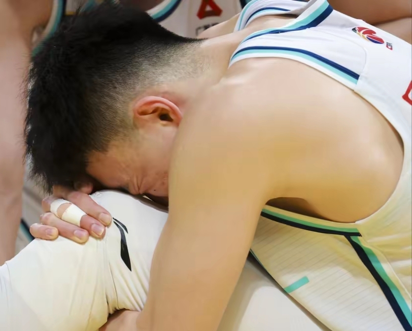 Leyu包含燕赵战狼队对阵三湘朱雀队,F1预选赛失利,内线统治篮板——节奏掌控在手的词条